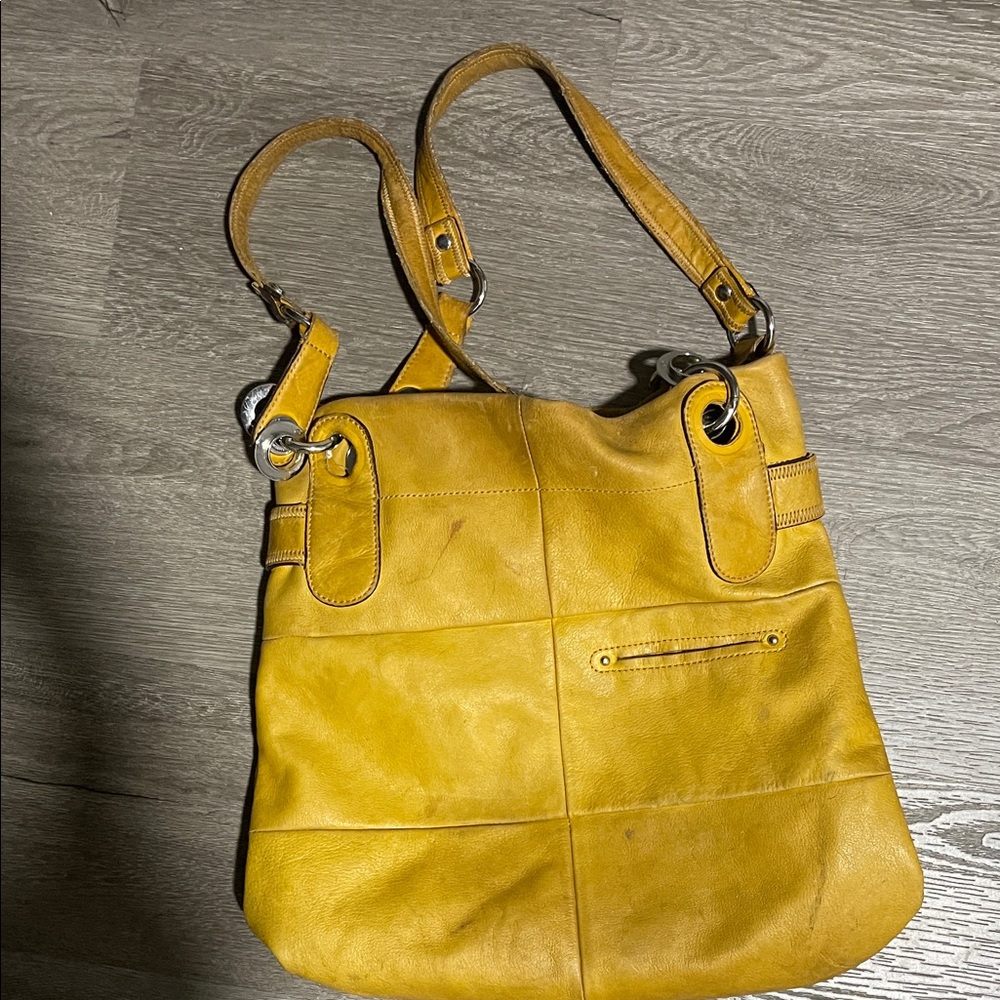 B Makowsky Yellow Leather Tote Bag Have Some Damage - Picture 9 of 10